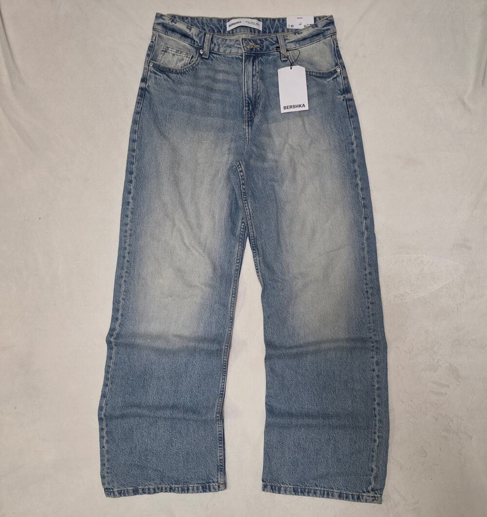NWT Bershka Light Wash Baggy Wide-Leg Jeans - Size US 4 / EUR 36 / MEX 26